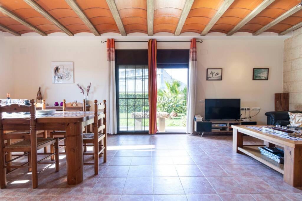 Villa Lo Guaret. La Cava Exterior foto